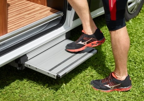 outdoor-living-thule-outdoor-motorhome-steps-campervans-motorhomes